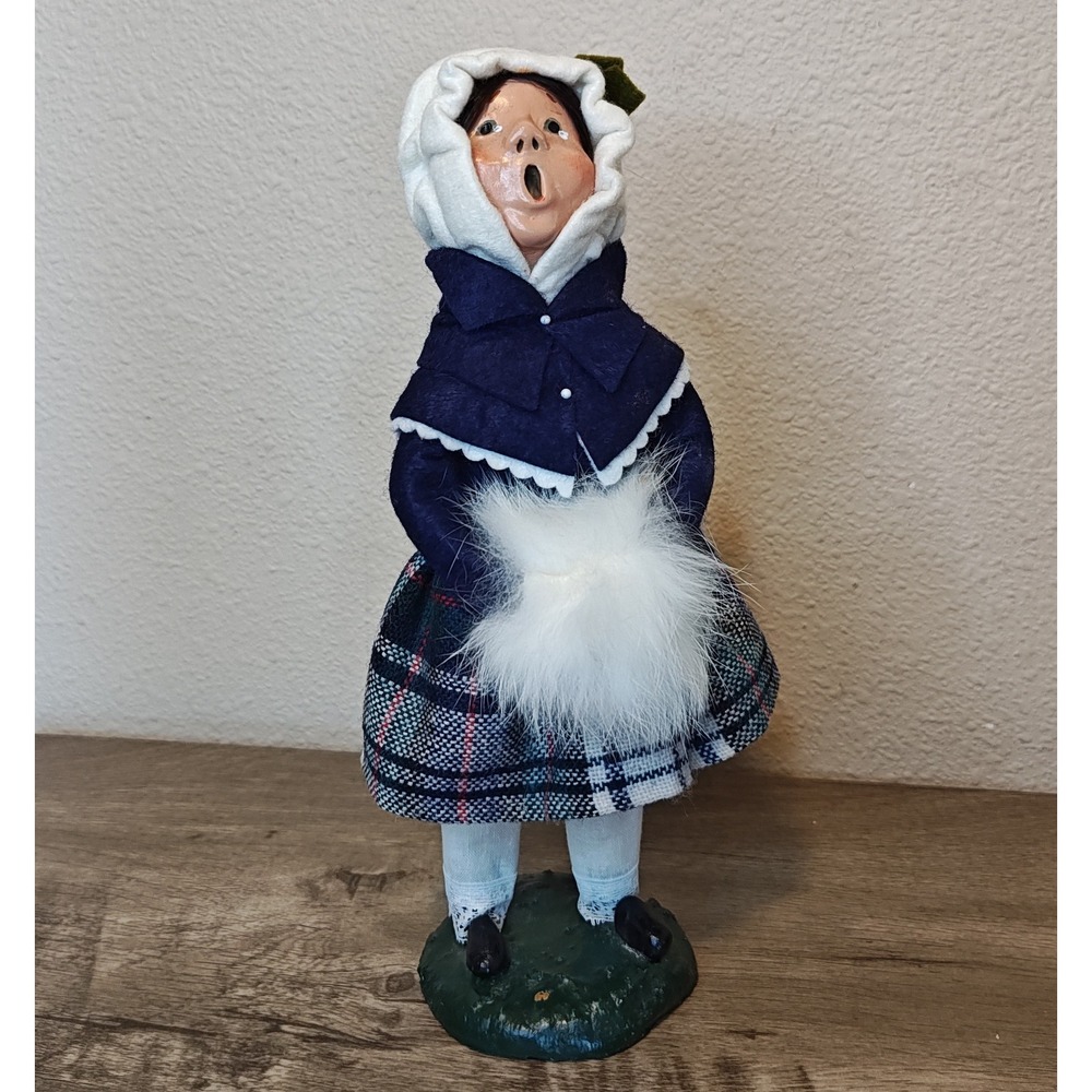Byers Choice Caroler Figurine Girl 1982 Blue Plaid Skirt White Muff Vintage 10in